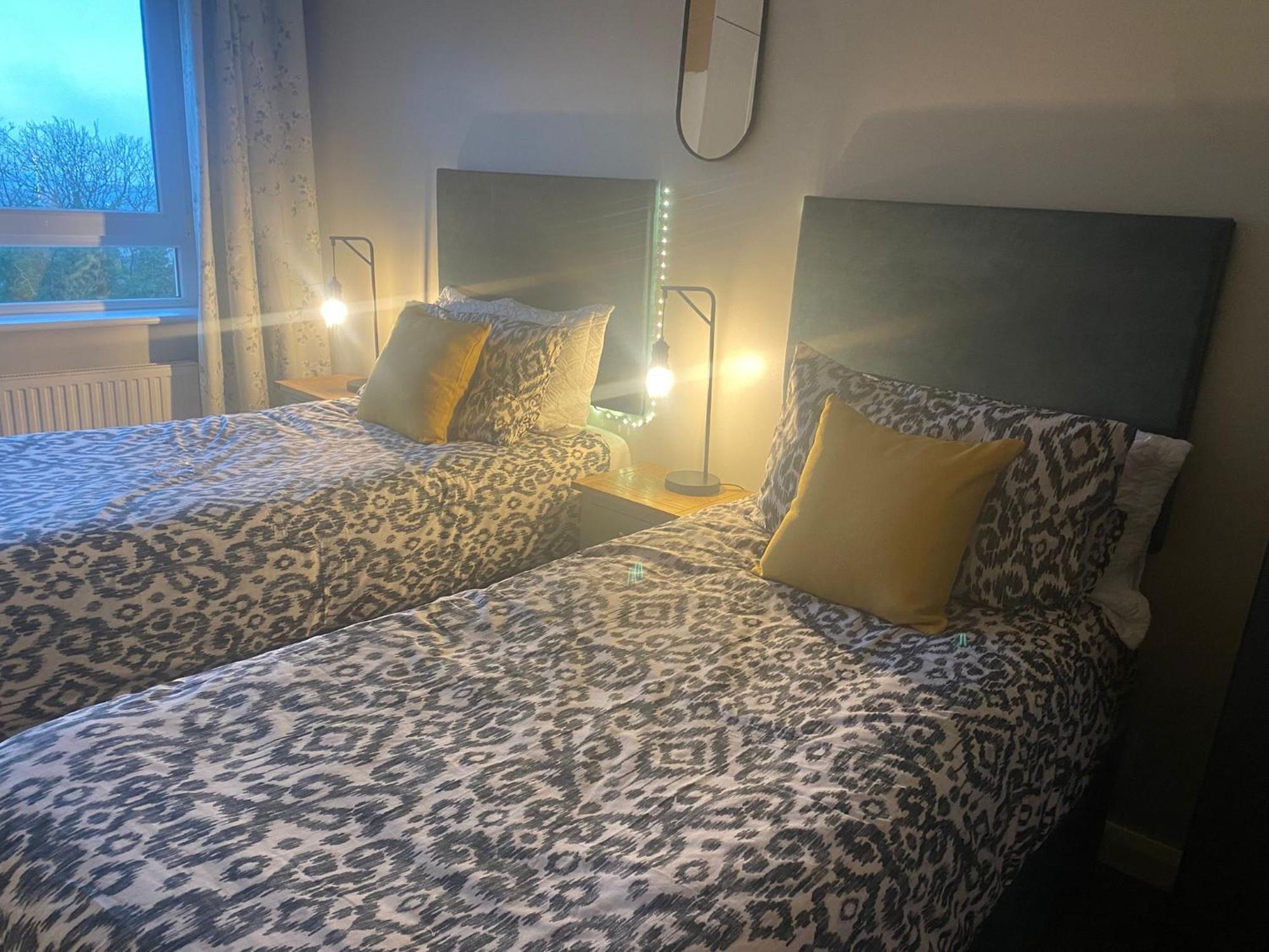 Hastings Apartments Extra Large Self Catering Apt Tourism Certified Free Parking Wifi Belfast Buitenkant foto